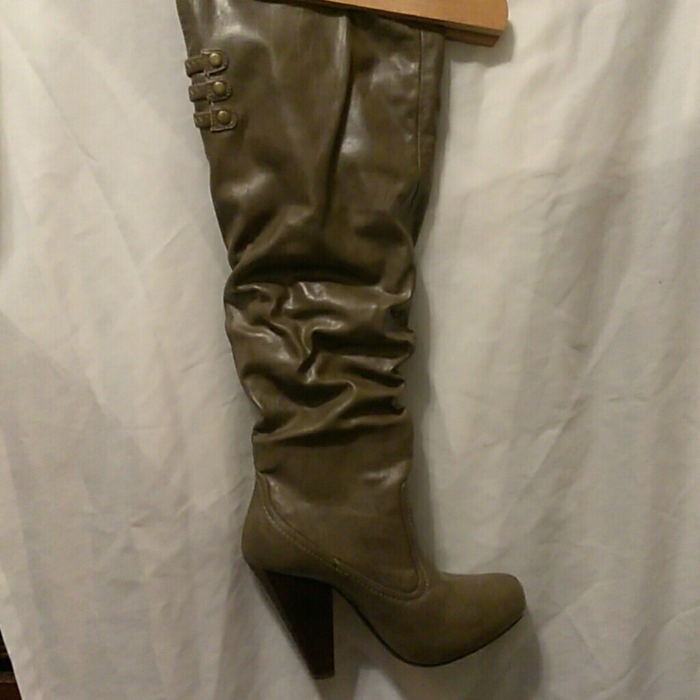 Taupe boots
